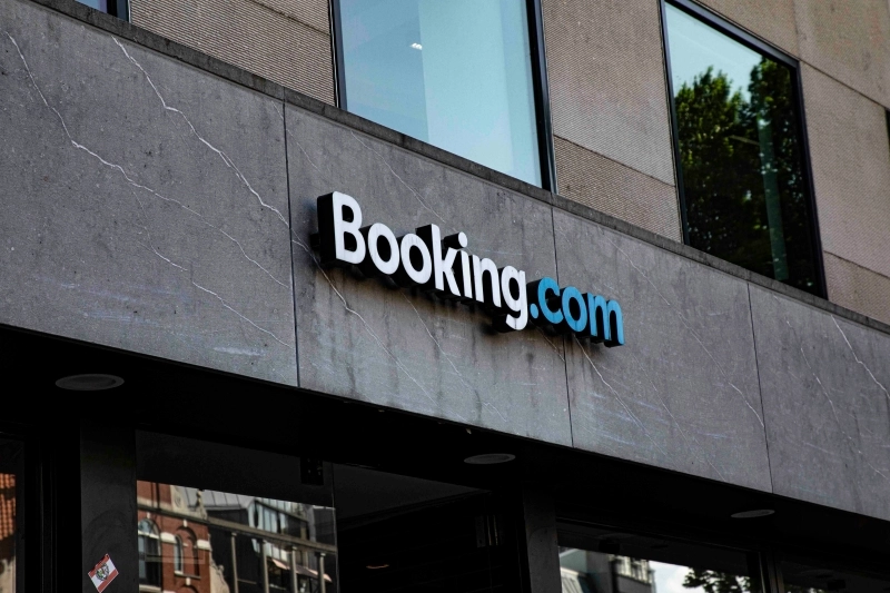 Booking.com Faces Major Changes as Switzerland Cuts Accommodation Commission Rates
