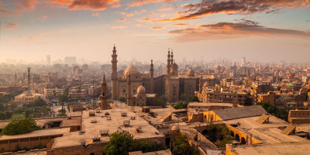 Essential Experiences and Hidden Gems in Cairo: A Guide for Travelers