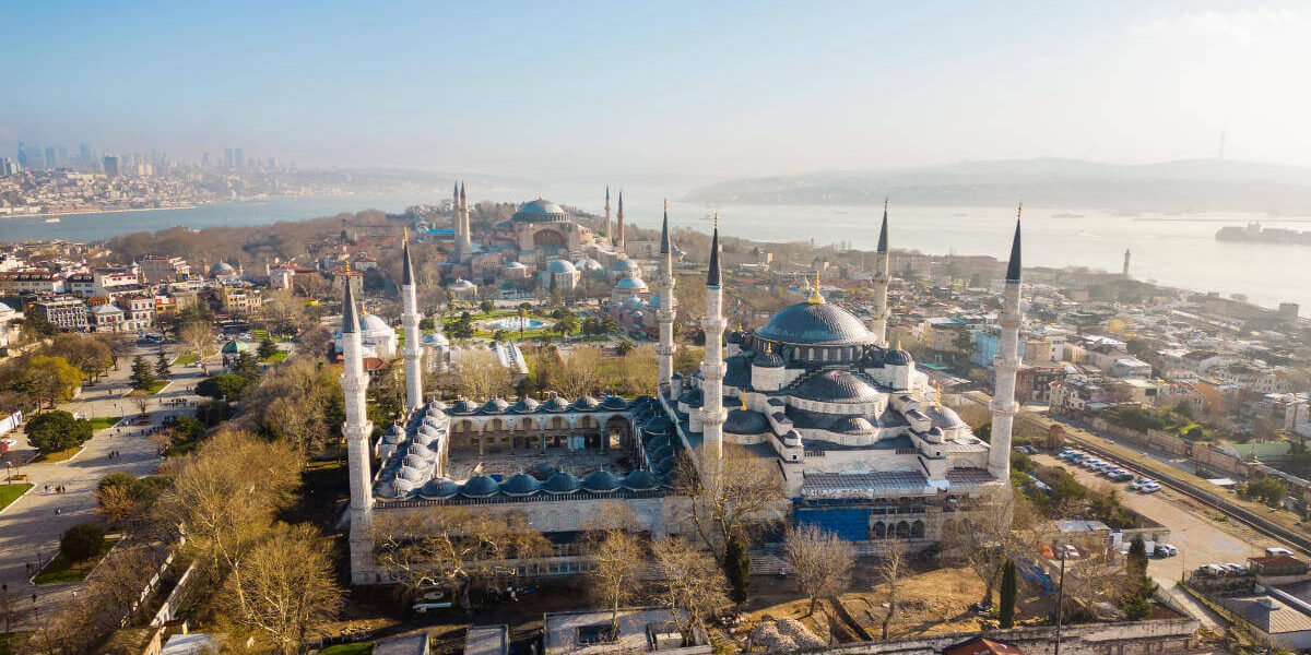 An Insightful Guide to Istanbul’s Monthly Weather for Every Traveler