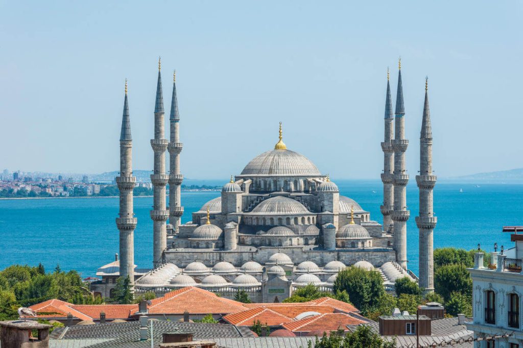 Navigating Your Way from Istanbul Airport to Sultanahmet: A Comprehensive Guide