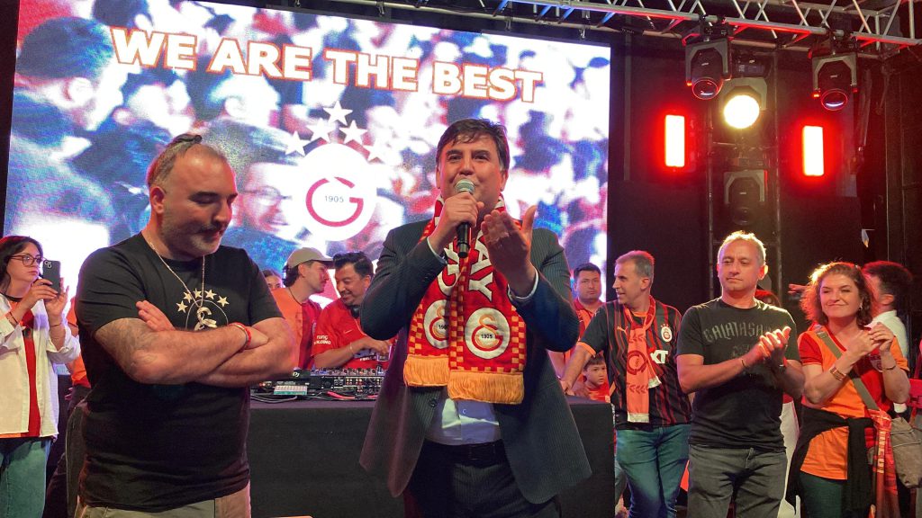 Celebrating Sportsmanship: A Mayor’s Tribute to Rivalry