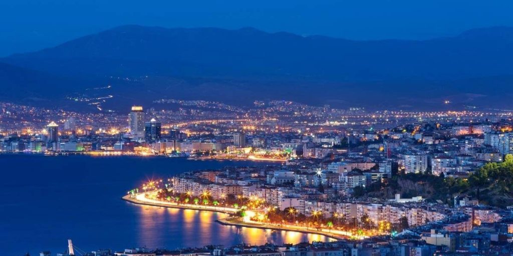 Options for Traveling from Izmir to the Captivating Landscapes of Cappadocia
