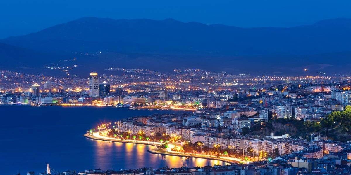 Options for Traveling from Izmir to the Captivating Landscapes of Cappadocia