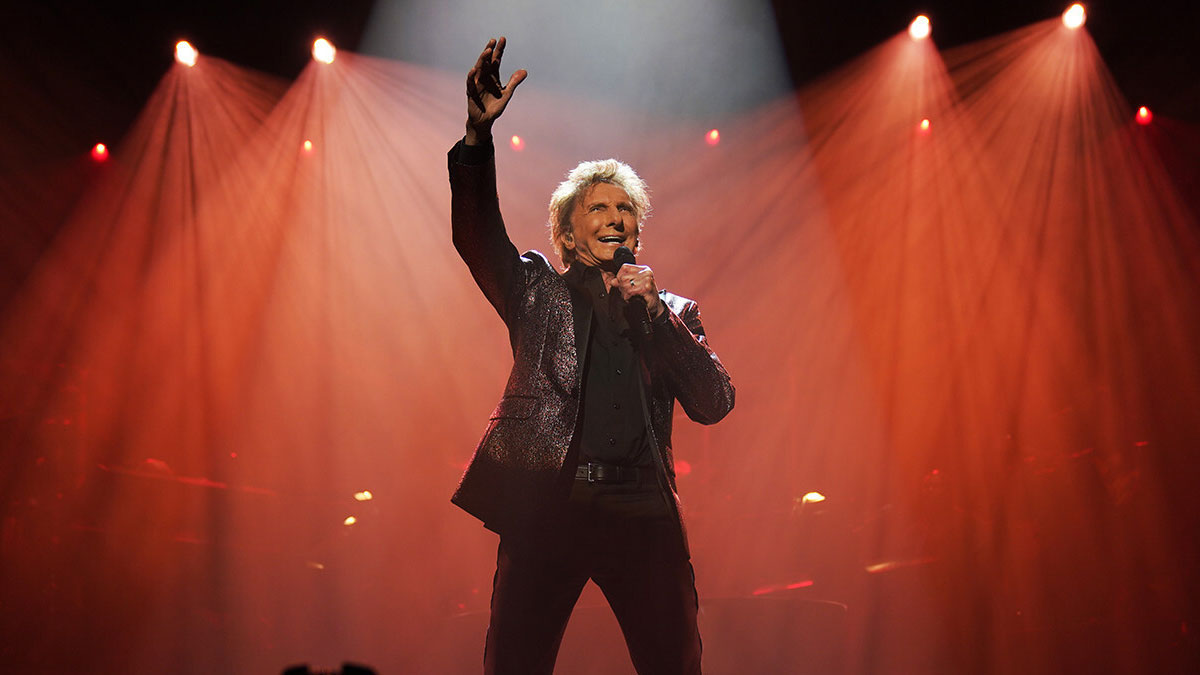 Barry Manilow’s Extended Las Vegas Residency: Upcoming 2026 Dates Unveiled