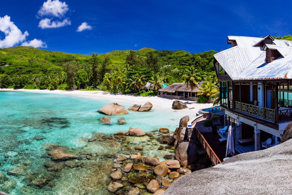 Discovering Ideal Destinations with Superb Weather and Low Crowds in August