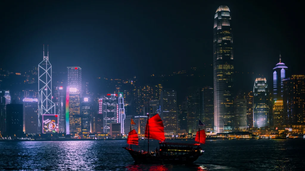 Navigate Hong Kong: Insider Tips for an Unforgettable Visit