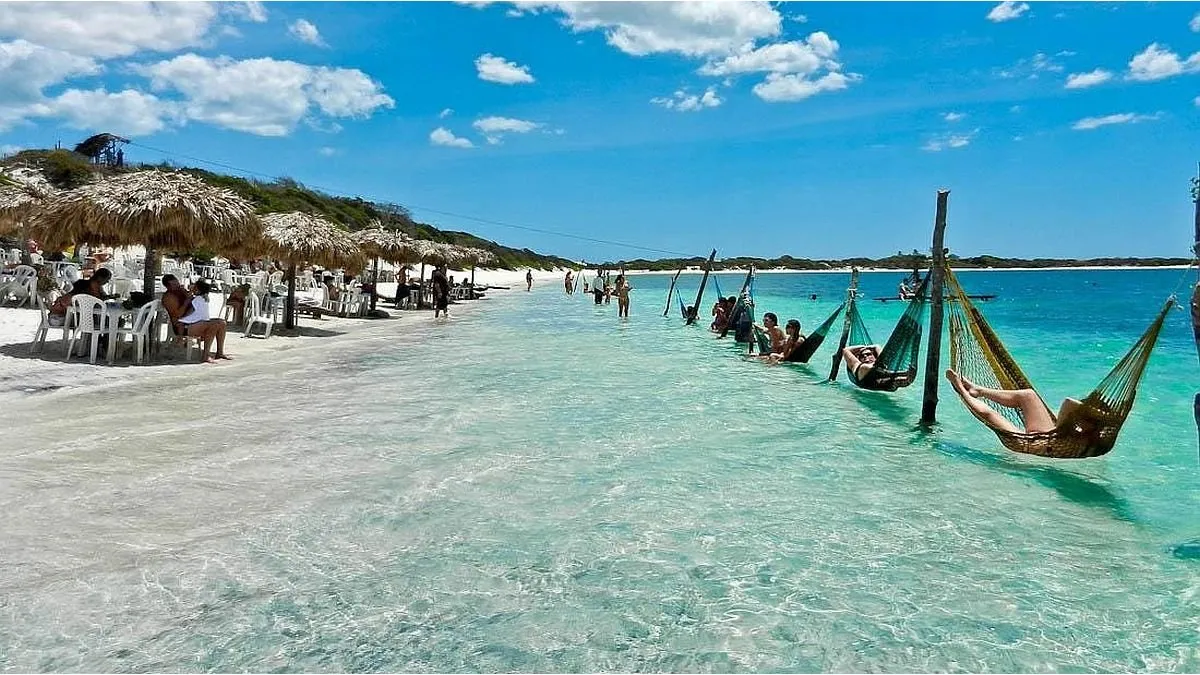 Surge in Argentine Outbound Travel Shrinks Local Tourism Revenue