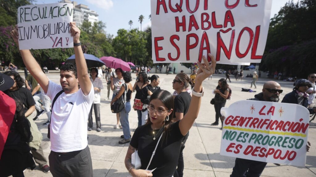 Mexico City Implements Measures to Curb Gentrification Amid Tourism Debate