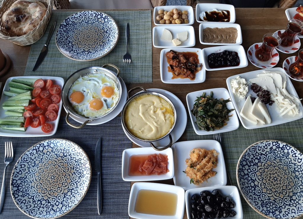Unforgettable Dining Experiences in Istanbul: Where to Find the Best Meals