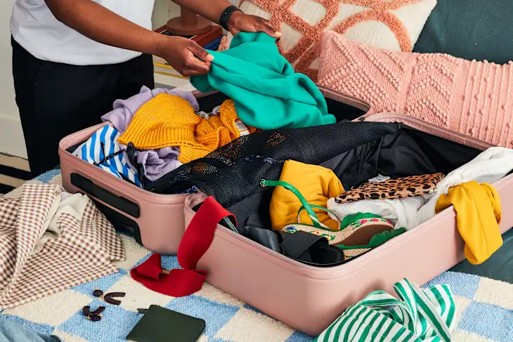 How to Easily Organize Your Holiday Outfits with This Brilliant Hack
