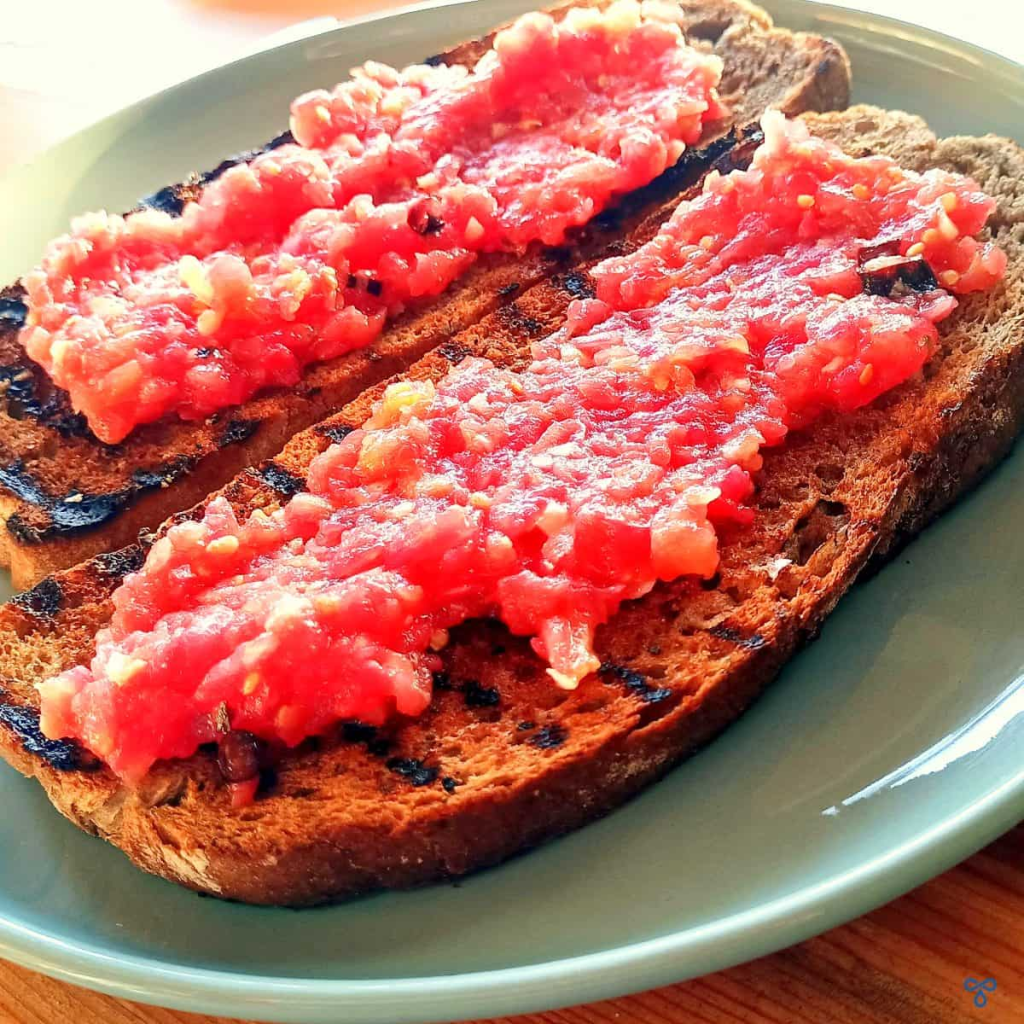 Discover the Deliciousness of Spanish Tomato Bread