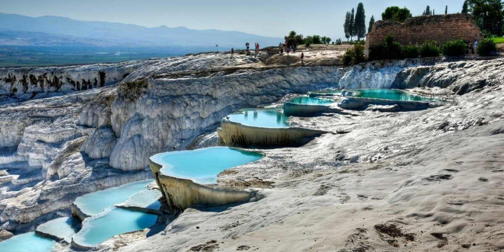 Can You Take a Day Trip to Pamukkale from Istanbul?