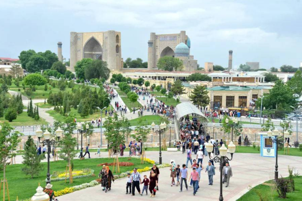 Surge in Tourism: Over 200,000 Turkmen Visitors to Uzbekistan in Early 2025