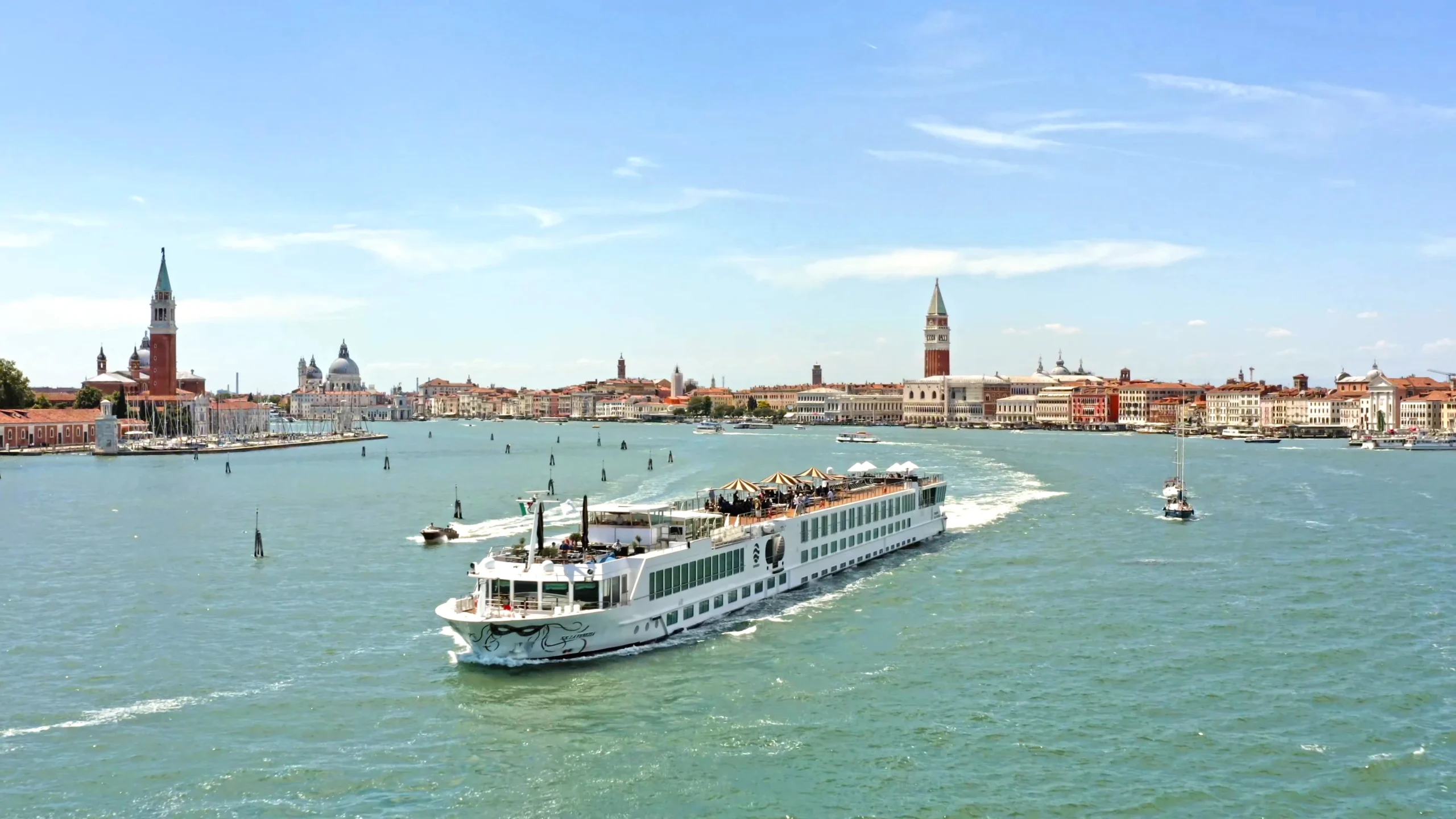 Uniworld and Seabourn Partner for Exclusive 2026 Voyage Package