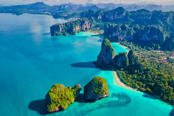 Essential Insights for UAE Tourists on Thailand’s New Digital Entry Requirements and Cambodian Border Safety