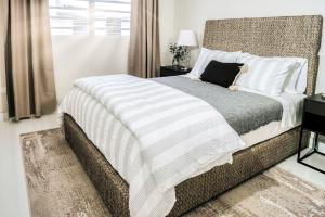 KTJ Krug LLC Triumphs with Booking.com’s Traveller Review Awards 2025