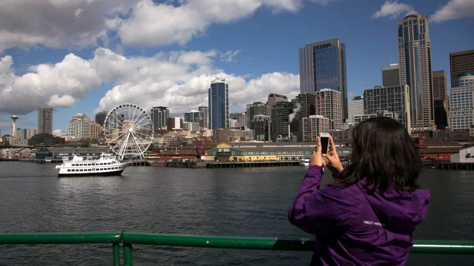 The Changing Landscape of U.S. Tourism: Canadian Visitors and Business Challenges