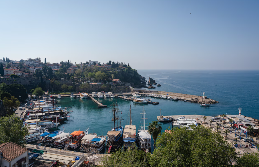 Savor the Real Flavors of Antalya: Must-Visit Eateries for an Authentic Taste