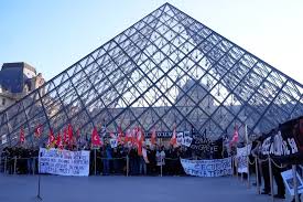 Louvre Museum Faces Extended Strike While Offering Limited Access to Visitors
