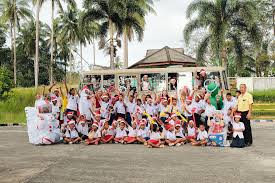 Devasom’s Happy Bus Celebrates Festive Cheer with Phang Nga School For Life