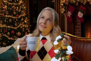 Wyndham Rewards Collaborates with Beverly D’Angelo to Enhance Holiday Travel with Member Upgrades