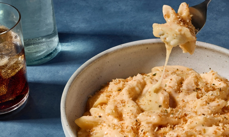 Alaska Airlines and Hawaiian Airlines Offer Chef-Curated Spring Menus and Expanded Pre-Order Service