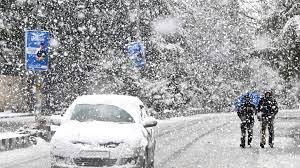 NH-44 Closure Leaves Tourists Stranded as Srinagar–Jammu Highway Remains Blocked