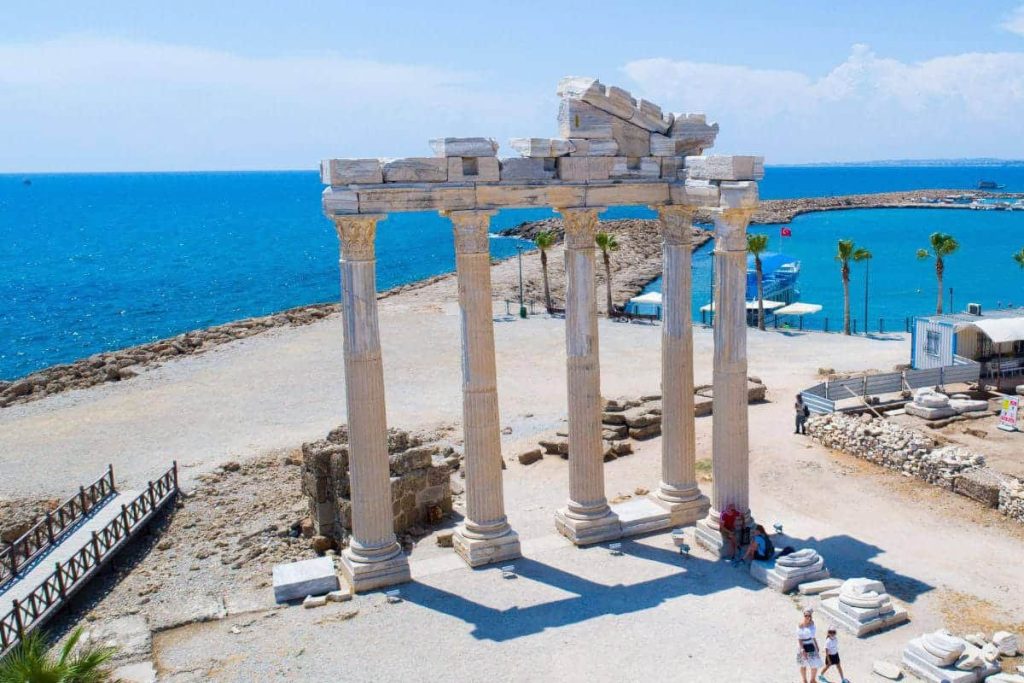 Comparing G Adventures and One Nation Travel for Turkey: costs, inclusions and flexibility