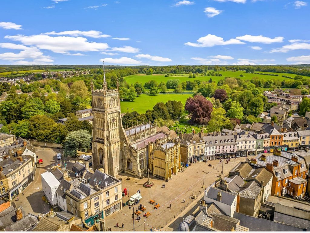 Cirencester and the Cotswolds — transport access, history and transfer tips
